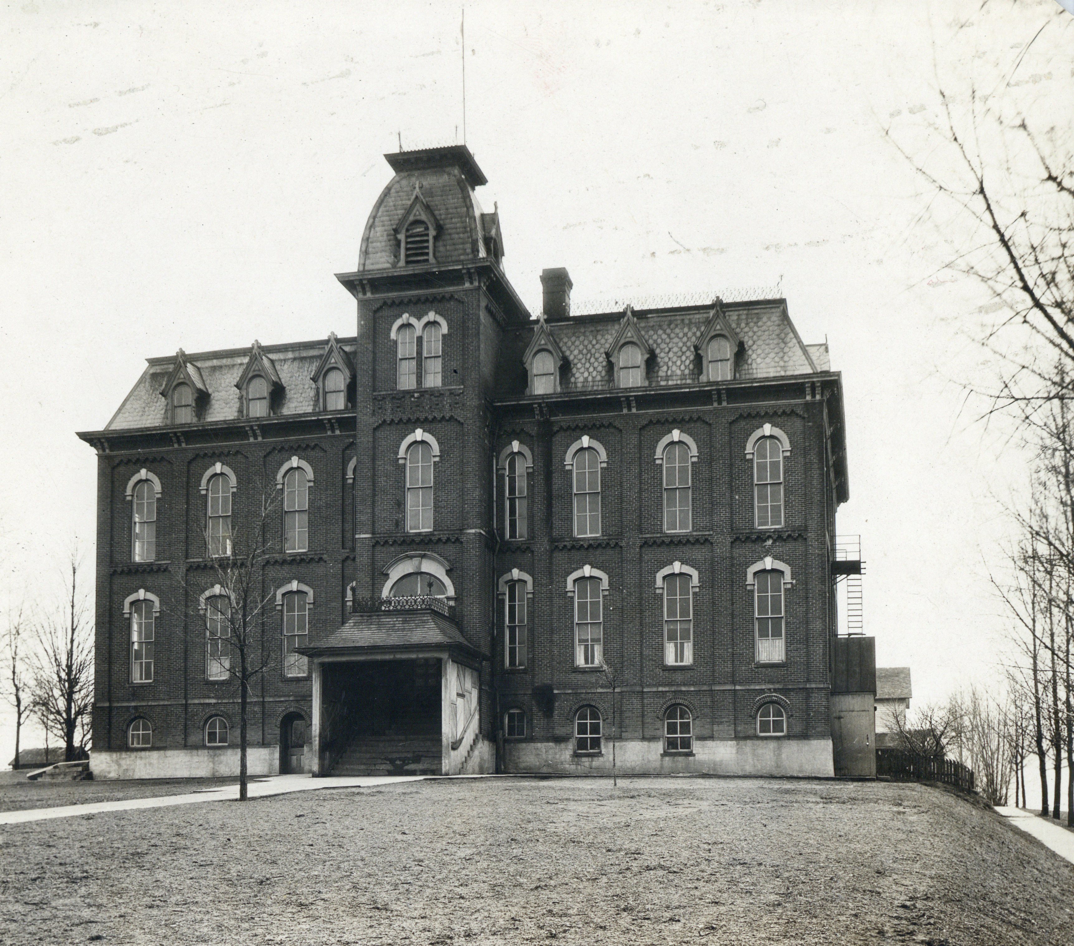 Albion High School building photo