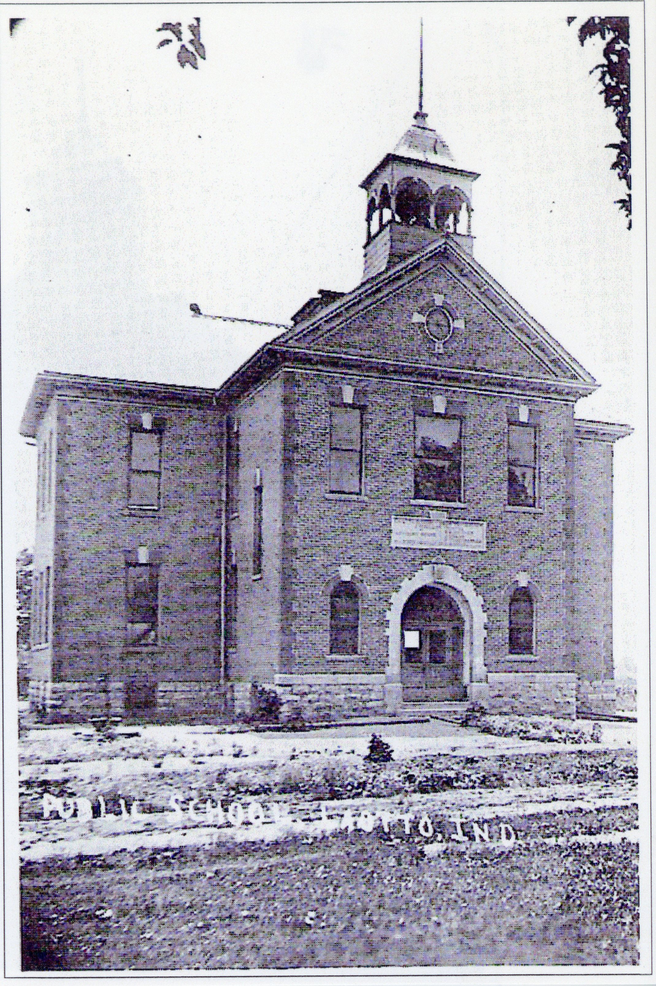 LaOtto High School building photo