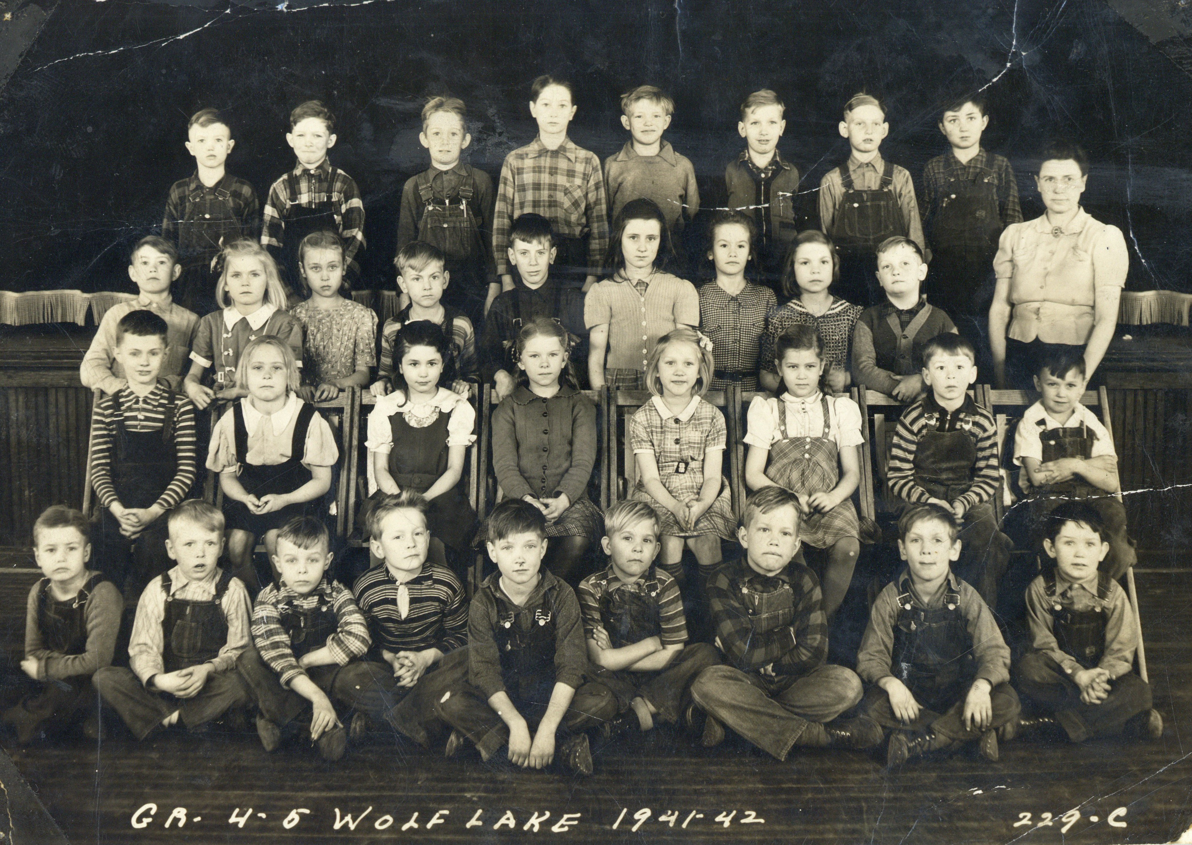 Wolf Lake School class photo